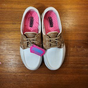 NWT Skechers Goga Mat On-The-Go White/Pink/Brown Women(6.0) Boat Shoes